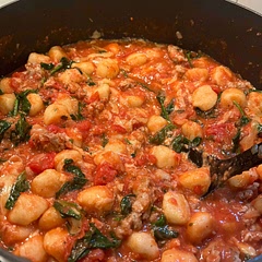 Super easy and delicious. Added a bit more gnocchi than listed.