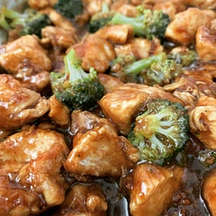 So easy to make! Longest part is frying the chicken pieaces. So easy! Sueezed one orange in sauce. Could do without honey, a bit too sweet.
