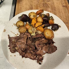 Added an onion, button mushrooms & broccoli. Put the broccoli in too early though and it turned to mush but did not detract from the flavours. 😊