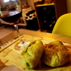 Did it. Used yeast,  but not sure if it was necessary. Instead of a pan, used an oven. 180 degrees C. 20 min in foil and 10 min whitout it. It goes from super sexy to mega sexy. Thanks for the recipe! 