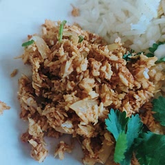 Delicious, tangy, creamy coconutty, spicy heaven in my mouth!! I had bonito flakes and they really add umami rather than fishiness. Again I had no fresh chili's so next time I'll definitely add them. SCRUMPTIOUS