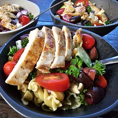 Very yummy!! Plenty of complimentary flavors to make such a healthy meal taste fulfilling. I definitely recommend!! 