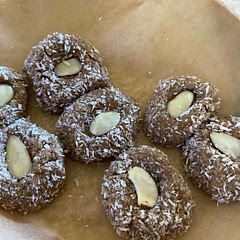 We thought they were delicious. We did not have cashews to mix in so maybe it was a little wet/gooey of a treat but it still tasted great. We also used syrup instead of honey.