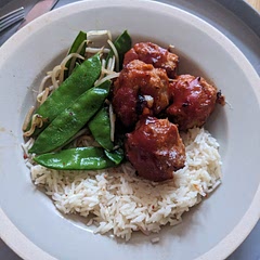 A nice shakeup of the midweek menu. The meat balls were tangy, spicy and not at all dried out. 

I mixed bbq and sriracha together and added garlic paste to replace the recommended sauce. 