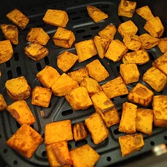 I think they would have burnt had I left them in the full 10 minutes, this is after 8 minutes in preheated airfryer at 400. Maybe I cut them too small.