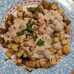 This was amazing! Super tasty and all the ingredients coming together so we'll. The tahini sauce, top notch.