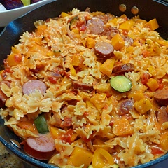 Great dinner 🍽️. I would rate it an 8 out of 10 for taste. We added a few pinches of pepper flakes to make it spicy 🌶️.  Butternut squash was a fun challenge to cut up and we only used half of it. I prob added about 3 tsp of garlic 🧄 and herb 🌿 seasoning and some pepper for seasoning. It barely fit in a 4qt sauce pan. Adding it to the go-to list because it was so good and easy to make!
