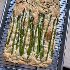 Ali never let’s me down! Added whole (very thin) asparagus and thinly sliced onion for Easter decoration. Sautéed the asparagus in some olive oil for just a few minutes. It rose in the fridge for about 19 hours.