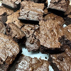 Loved this recipe, super easy to make and the brownies turned out really good.