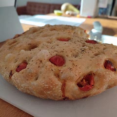 The dough rose really well but was quite underwhelming in taste... I feel like the dough could do with at least twice as much salt!