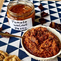 Tomato and Walnut Pesto 