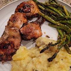 Chicken came out beautiful. Added a little hot sauce to the honey mixture for a little kick. And finished this dish off with mashed potatoes and asparagus. Very delicious. Thank you!