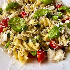 15 Minute Pesto Pasta 