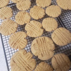 Made a bunch. Great cookies. Did add an extra egg yolk and i used raw sugar. I messed up several times and nothing was mixed in when it was supposed to. Could probably do this as a one bowl cookie mix 🤣