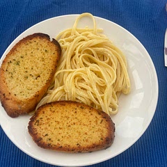 A very light pasta dish, really easy to make. I think it would go well with prawns too.