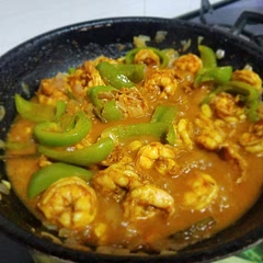 This recipe was phenomenal! Added red onion, half a lemon, green pepper, LOTS of garlic ( 12 garlic cloves), small amount of green chilie sauce and Spicy Ketchup. Also added lots of normal paprika ( what I had) and green chilies ( like 5 of them) to make this recipe spicy. All in addition to original recipe. Did not make avocado sauce part tho. I will definitely make again 😋