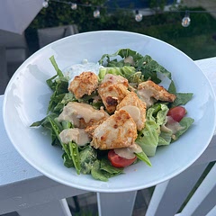 Good to prep in advance and then put together when you are ready to eat! Nice summers eve dinner 😊