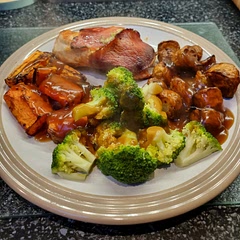 Added broccoli (boiled) and carrots (airfryer). Next time I think the carrots needed 5 mins more and the potatoes 5 mins less, so I'll do them both for 5 mins before adding the chicken for 18 mins. I also added fat free  bacon to the chicken just to help keep the stuffing in. 