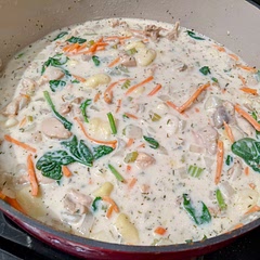 Made this but used half and half instead of heavy cream to cut some fat/calories and added lots more veggies. Delicious! 