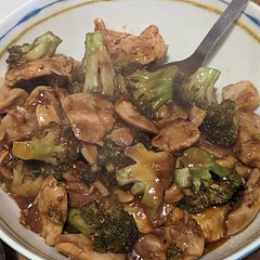 Was a win from my whole family! My kids polished it off and now I don't have any for lunch tomorrow 🤣 so easy to make.  Will be a regular go too for sure.
