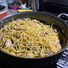 Added sautéed chicken thigh pieces and mushrooms.   Very good!!