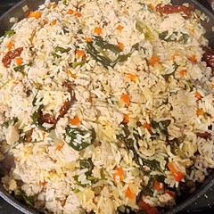 Pretty good, need more kick for me but very good to meal prep! I also added red bell pepper and onions to get more veggies.

 Note to myself: if double the recipe.. make sure to have a pan big enough ^^'