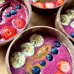 Banana Berry smoothie bowl 