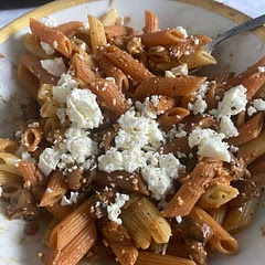 Sehr sehr gutes Rezept. Habe wegen high Protein noch feta drüber gehauen und cashewnüsse reingemischt. Passt beides super