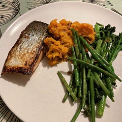 It was tasty. I fried the salmon and steamed the veg then fried it. I didnt add as much lime but it was still quite strong bc i squeezed all the pulp out. 