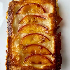 Flipped Peach Pastries (vegan)