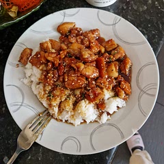 Made double the sauce, added some sesame seeds! Everyone loved it, the sauce was still sticky and delicious! 