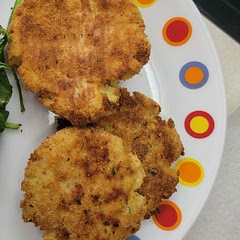 These were delicious and I baked them for 25 minutes instead of pan frying them. I think they should have a binder like an egg or something because it's difficult to make the puck only using the fish and potatoes. I would definitely make this again.