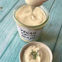Vegan Garlic Mayo 