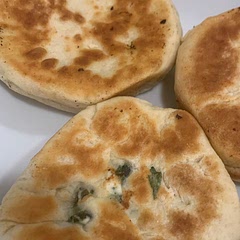 Añadir sal a la masa y algo un poco ligero/dulce al relleno