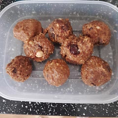 My blender doesn't work very well but after tasting them they are amazing. You will not be disappointed, I'm looking forward to having a naughtie but healthy treat in my busy working day. 😀 