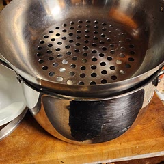 I don't have a steamer so I made one with a large pot and a BBQ bowl with holes in the bottom. I poured the starch in a plate, like a crepe size, put a lid over it and steamed for 2 min. Worked great. I brushed sesame oil on the plate every 2. And brushed the tops to stack between parchment sheets. 