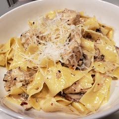 Really good recipe! I added italian seasoning to the chicken and extra garlic in the mushroom mix. I used portabella mushrooms over cremini just due to cost. Would make again. 
