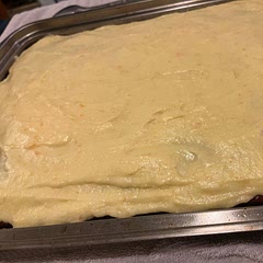 This was absolutely delicious!! I used a 2 to 1 sugar to butter ratio for the icing.