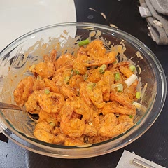 Wasn't very spicy but turned out pretty well. Used cocktail shrimp instead of frozen.