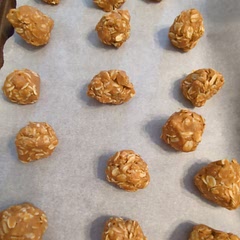 Made using a no-stir PB so it did have palm oil and molasses in it (bc that's what I had on hand) and they came out great. Good flavor. Plan to make again with some modifications. 