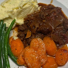 Great recipe, really tasty and made lots extra. I forgot to put in carrots so did them separately with green beans and mashed spud. My wife rated it a 9.5 so we’ll be having it again!
