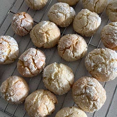 I made these and everyone fell in love. They were convinced I bought these at our favorite Italian bakery. 
Easy to make, and delicious. My husband said these are the best cookies he’s ever had!!