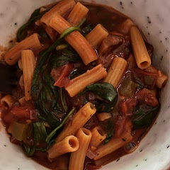Quick and easy! Added jalapeño for an extra kick. Didn’t have zucchini so added green bell pepper instead. Yum!