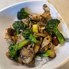 Substituted regular broccoli and crimini mushrooms. Good stuff.