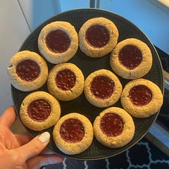 Next time, I’dd add more jam. Otherwise, these were crumbly, soft and sweet. Delish!! ca 15min