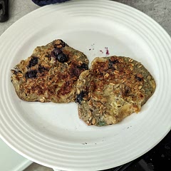 These are a great way to have a healthy twist on a breakfast classic. We ate them with just a little fruit syrup and was quite tasty.