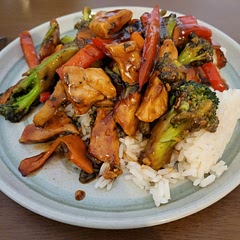 Delicious and easy. Could substitute with other meats as well.