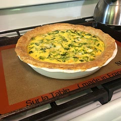 Good sized quiche! Kids and adults enjoyed it.