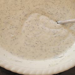 Used plain Greek yogurt instead of sour cream and added more of all the spices, vinegar and worcester. Came out really nice and there's tons!