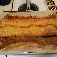 Easy to make. Takes about 18mins total at most.
